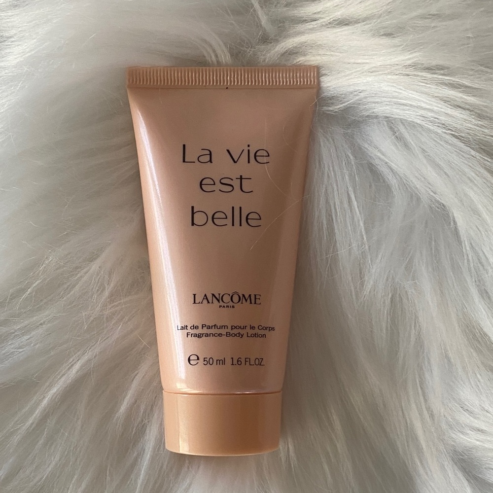 Lancome La Vie Est Belle Body Lotion -new
